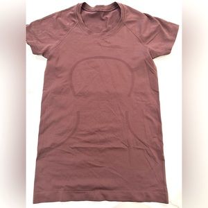 Lululemon SwiftUI tech short sleeve top